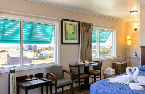 Sea Horse Inn and Cottages