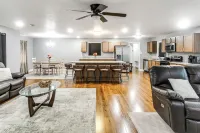 Walk to Tift Regional Health! Refined Home w/ Yard - 3-Sterne