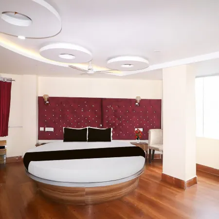 Super Deluxe Room Hotel Rise and Dine