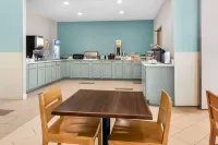 Quality Suites - Breakfast