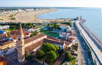 Spacious Seaside Flat in Caorle - 2 estrellas
