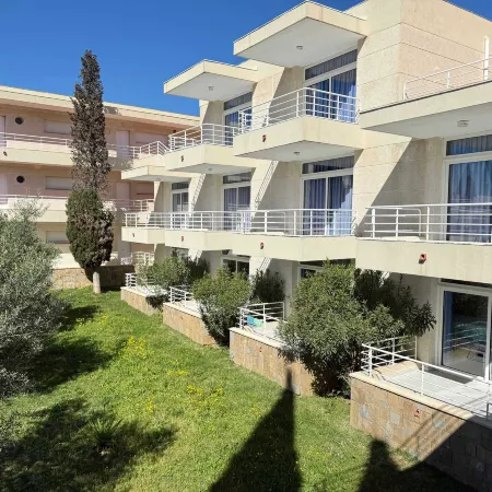 Agi Rescator Apartments