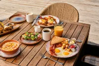 Three Waters Resort and Marina, Islamorada, a Tribute Portfolio Resort - breakfast