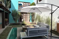 Yox Hotel Boutique Hotele w: 