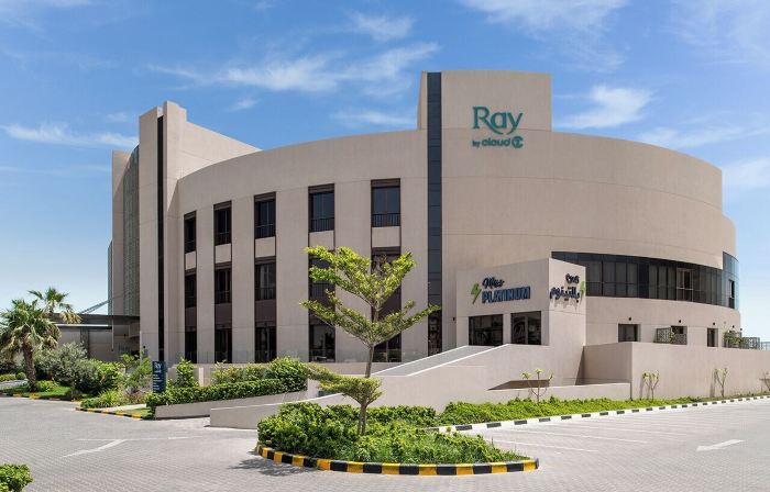 Ray Hotel by Cloud 7