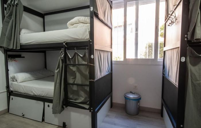 Be Happy Hostels