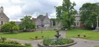 Spacious 5-bedroom House in Berkshire - Perfect Family Retreat - บังกะโล