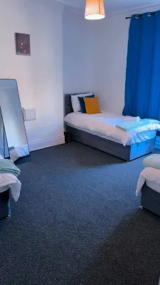 Spacious 3BR Sleeps 8  1G Wifi Free Parking - Küvet