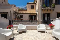 Serenea Suites & Apartments - Pensions