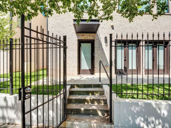 Luxury Living: High-Rise Balcony 2 Mi to Dtwn ATL