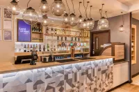 Premier Inn Dublin City Centre (Gloucester Street South) - bars