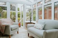 Perfect Booking 3 Bed Home With Beautiful Garden - Homestay