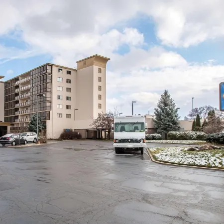 Best Western Rochelle Inn Suites near DeKalb