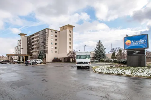 Best Western Rochelle Inn  Suites near DeKalb - spa