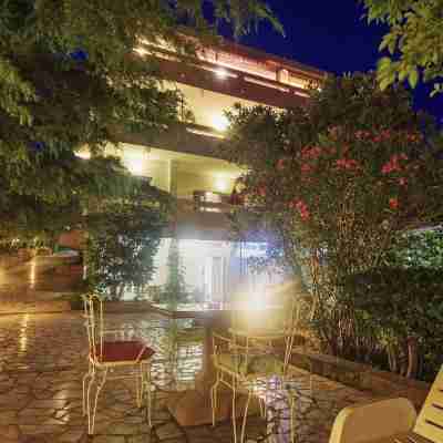 Villa Vicko Hotel Exterior