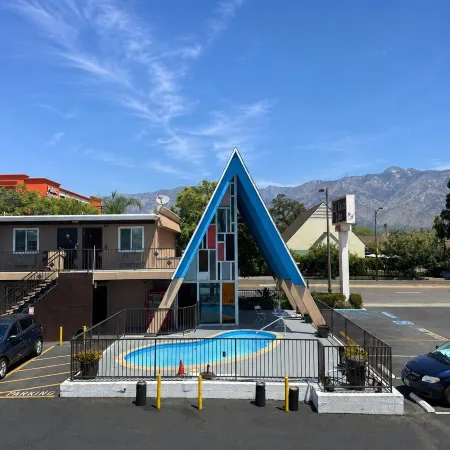 La Casa Inn