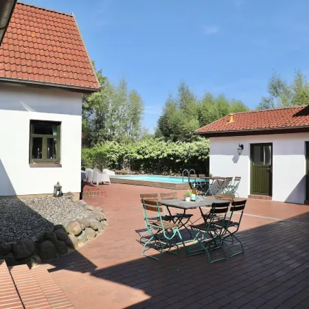 Wohnung in Dargun Mit Pool Und Streichelzoo