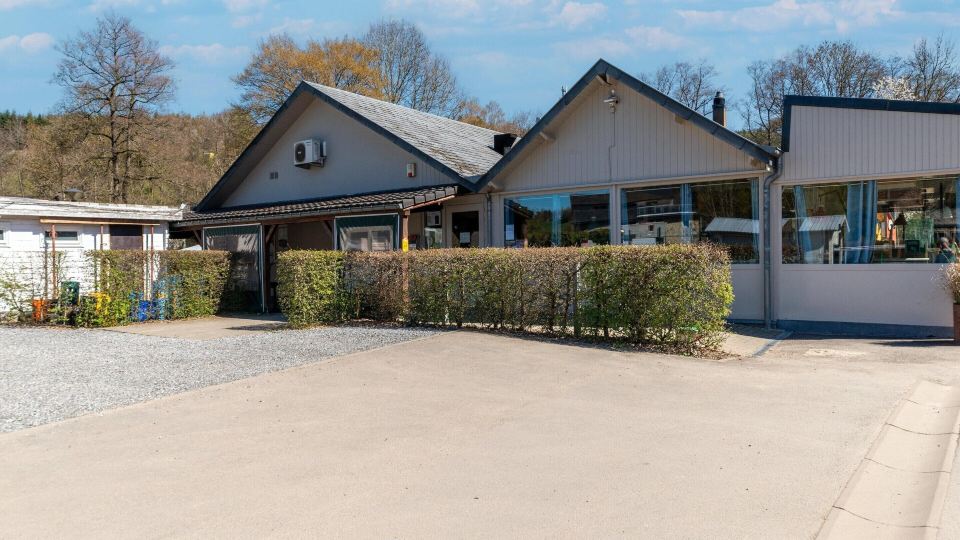 Premium caravan in Érezée with terrace
