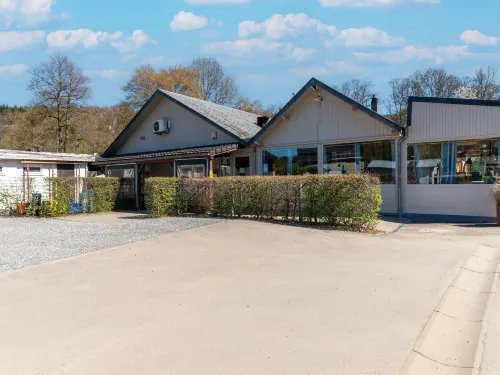 Premium caravan in Érezée with terrace - Homestays