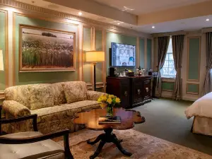 Windsor Arms Hotel