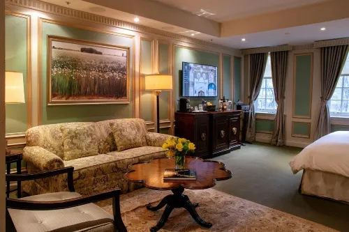 Windsor Arms Hotel - 5-Star