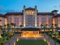 Grand Galvez Resort, Autograph Collection Hotels near Rosenberg Library