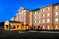 Fairfield Inn & Suites Watertown Thousand Islands - parking