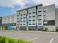 Tru by Hilton Toronto Airport West Hotels near Apollo Convention Centre
