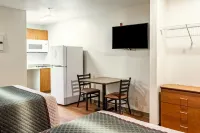 HomeTowne Studios Eugene - Springfield - Motels