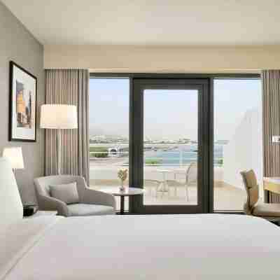 Crowne Plaza MUSCAT by IHG Rooms