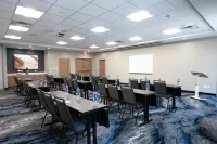 Fairfield Inn & Suites Gainesville I-75 - parking
