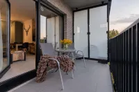 Riverside Gdańsk Apartment by Lion Apartments - فطور