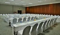 Cresta Lodge Harare - พร้อมWifi