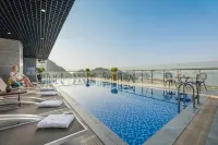 Cat ba Paradise Hotel - Sky Bar & Massage - Beach