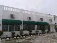 Charaka Hotel - Gym