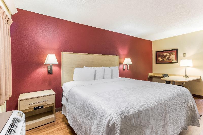 Red Roof Inn Plus+ Nashville North - Goodlettsville