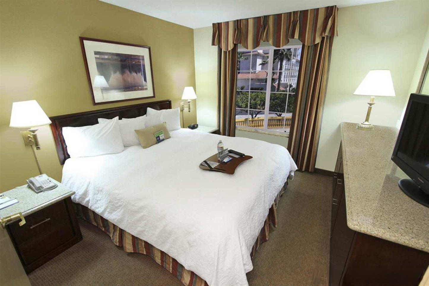 Hampton Inn & Suites Santa Ana/Orange County Airport