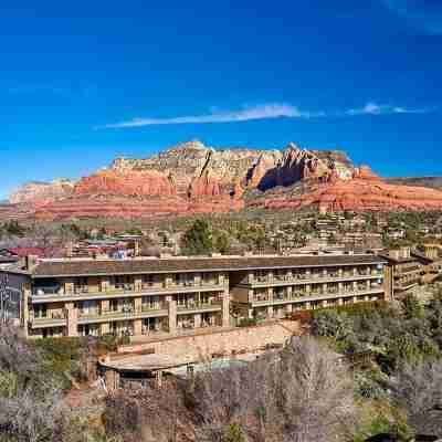 The Cliffs Hotel Exterior