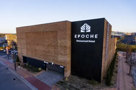 Jinju Hotel Epoque Отели рядом с достопримечательностью «Чинянхо»