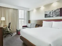 Hampton by Hilton Bristol City Centre Hotels near The Galleries