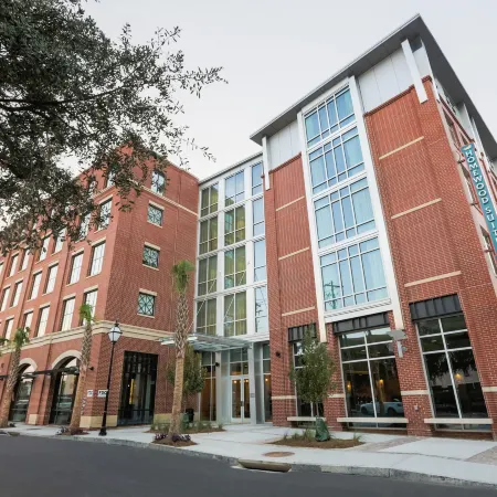 Homewood Suites by Hilton Charleston Historic District Отели рядом с достопримечательностью «Чарльстон - центр города»
