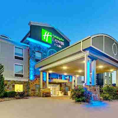 Holiday Inn Express & Suites Weatherford Hotel Exterior