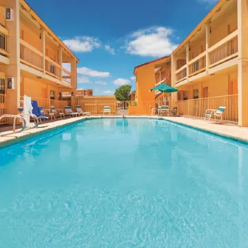 Baymont by Wyndham Lubbock - Downtown Civic Center