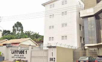 Latitude 1 Suites - Housity
