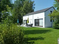 Au Bord du Lac 2 Hôtels à : 