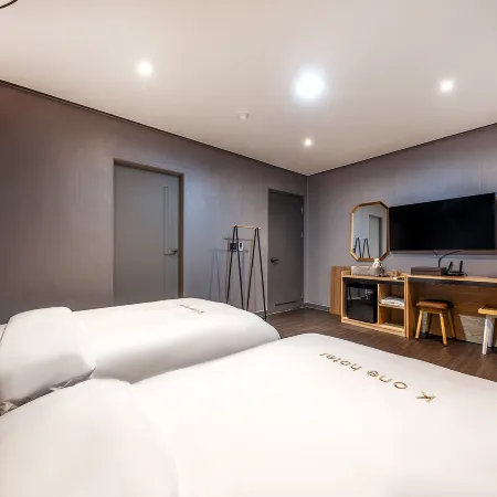 Songtan K One Hotel Отели рядом с достопримечательностью «Авиа База Осен»
