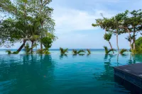 Phi Phi Holiday Resort - Pemandangan Pantai