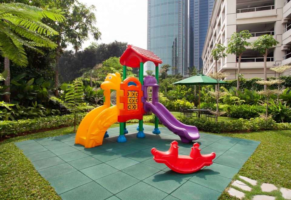 소머셋 수디르만 자카르타 수영장