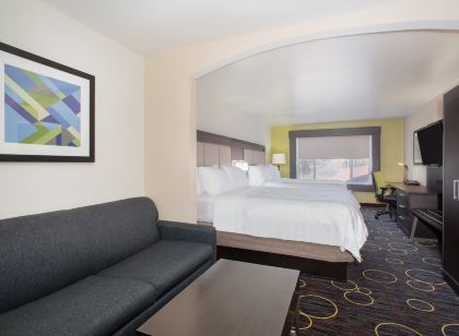 Holiday Inn Express & Suites Tucumcari