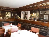 Hotel Leonor Mirón